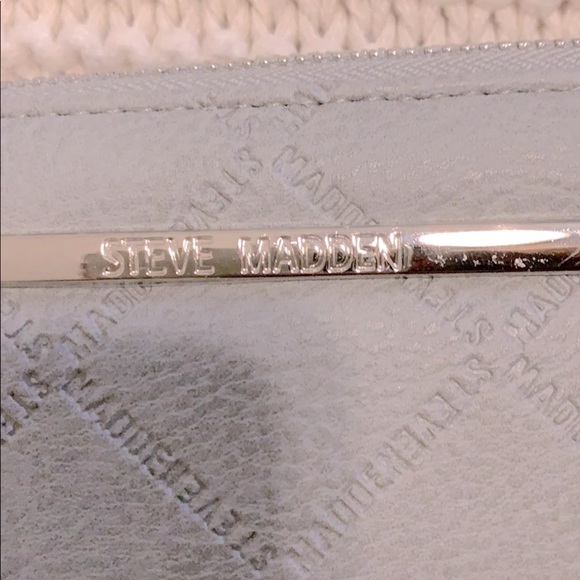 Steve Madden Asphalt Grey wallet - Picture 2 of 6